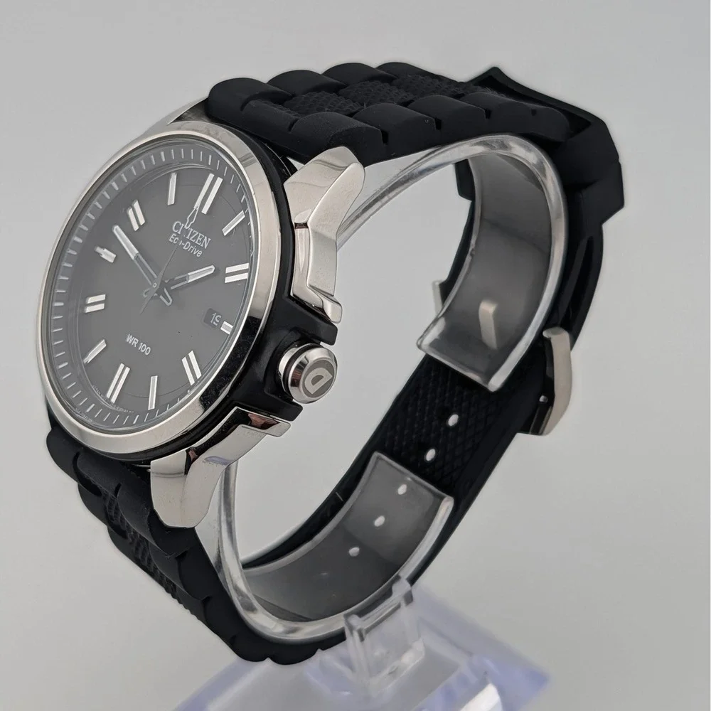 Citizen Eco-Drive Weekender J810-S082781 WR100 Black Dial Solar Men's Watch 44mm